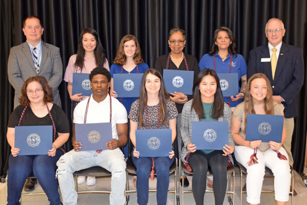 Students honored as 2021-2022 Nash Notables
