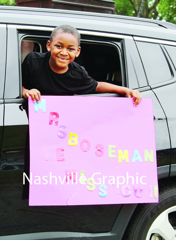 Nashville Elementary hosts car parade for students, Pics, 3