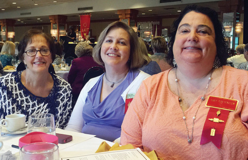 Mu Chapter attends state convention
