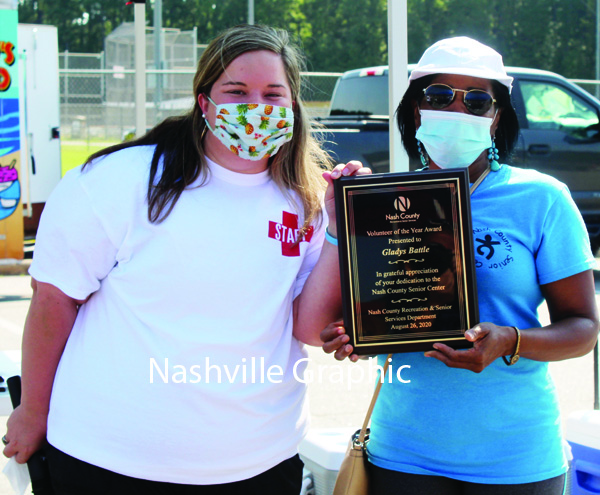 Nash salutes volunteers, pics 1