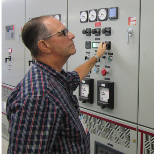 Holmes named Engineer of Year