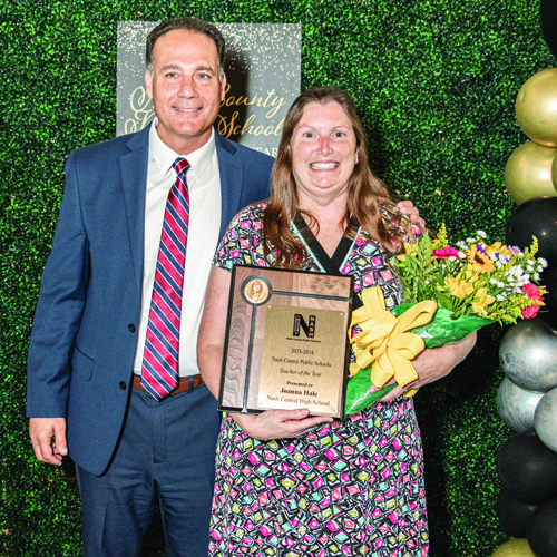 Nashville citizen earns teacher of the year award