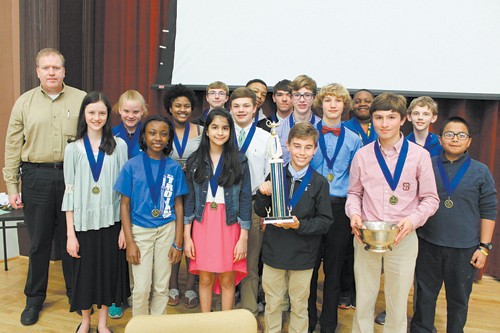 Nash Central Middle School team wins 2016 NRMPS Quiz Bowl
