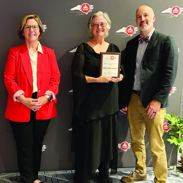 Graphic reporter receives Ag Service award