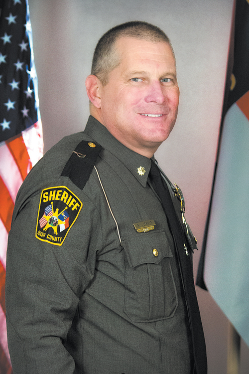 <i>Veteran officer retires</i>