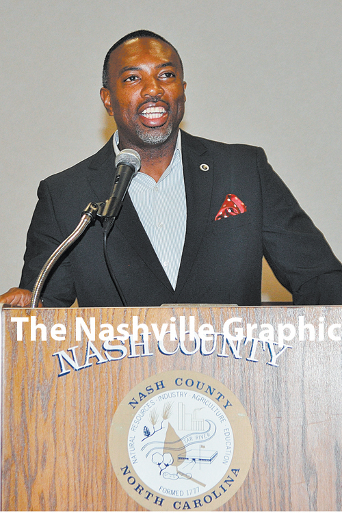 Green speaks at banquet
