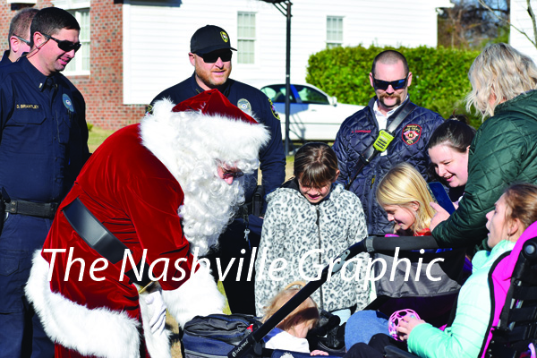 SANTA CRUISE-THRU