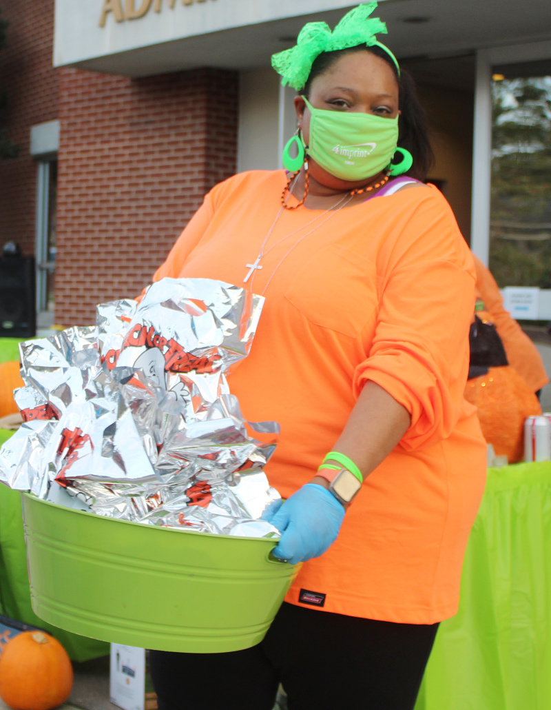 Trick-or-treat trail, pics 1