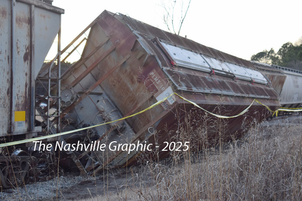 Two train cars derail in Nashville on New Year's Eve