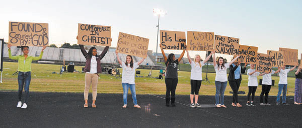 Nash Central High students display their faith