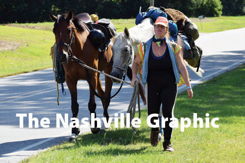 Woman travels pipeline route by horseback