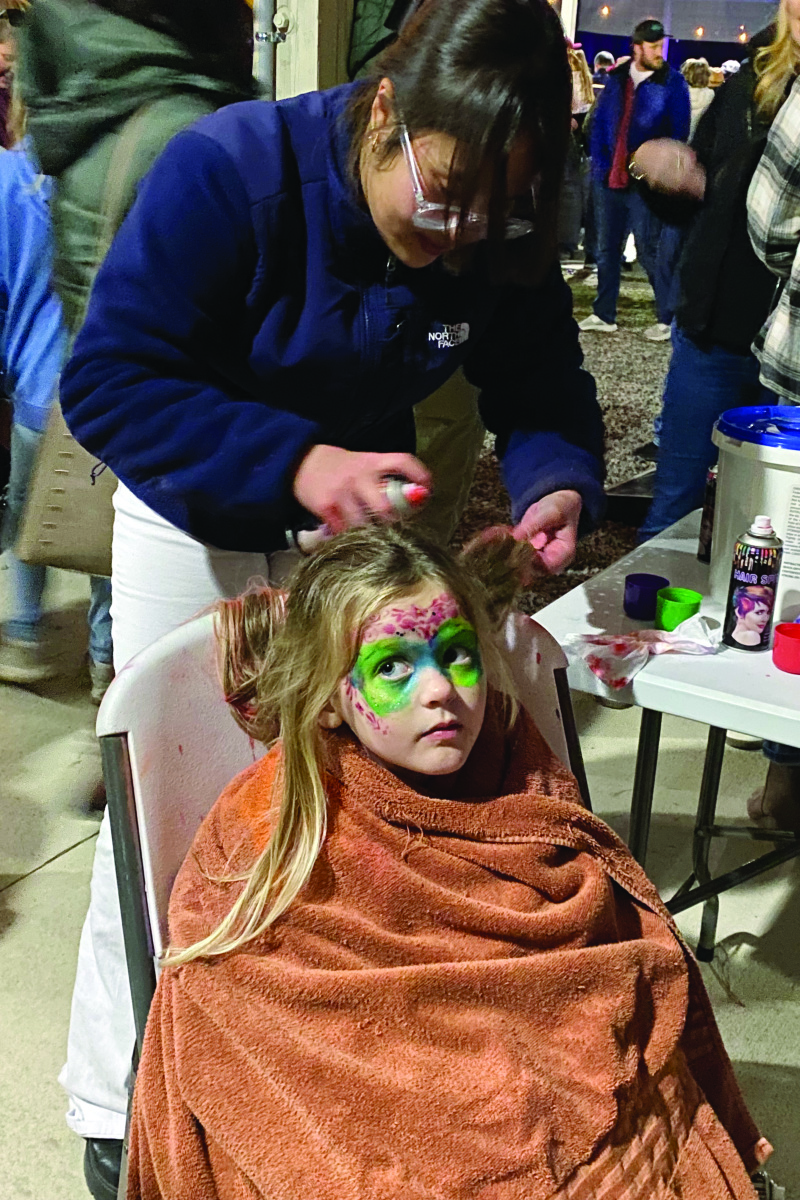 NEW YEAR'S EGG DROP SNAP-SHOTS, 1