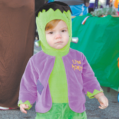 Monster Dash attracts over 200, raises money for United Way