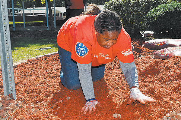 Heroes give Nashville Elementary a face lift