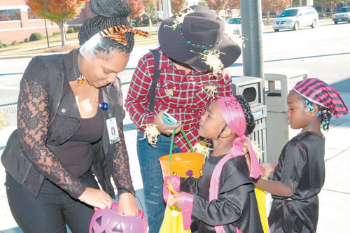 Youngsters find treats in downtown, 3