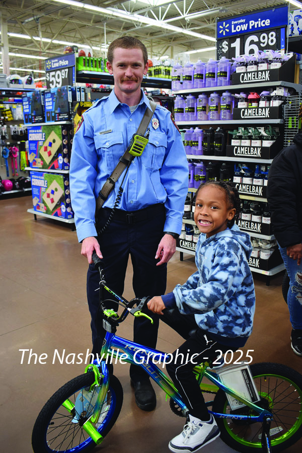 NASHVILLE SHOP WITH A COP