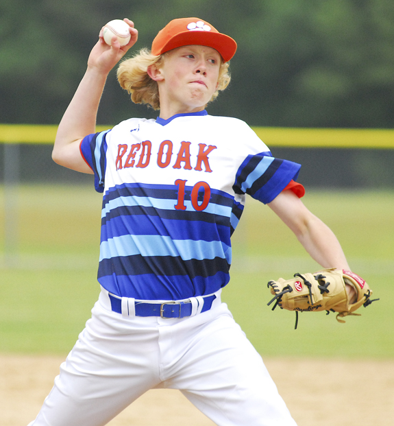 Red Oak Swings Into Title Game