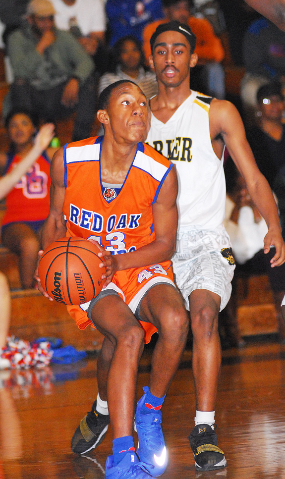 Red Oak tops the division