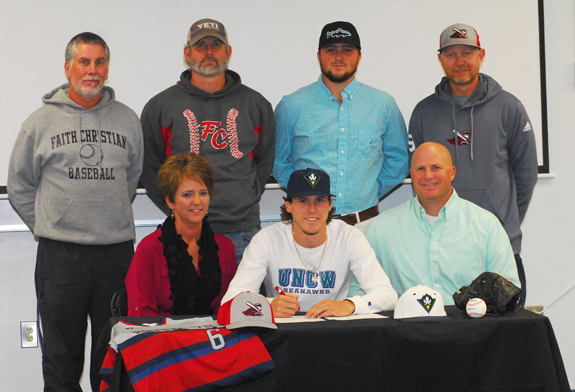 Roupp inks with Hawks