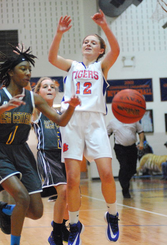 LOOSE BALL