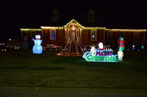 CHRISTMAS DECORATION WINNERS, 1